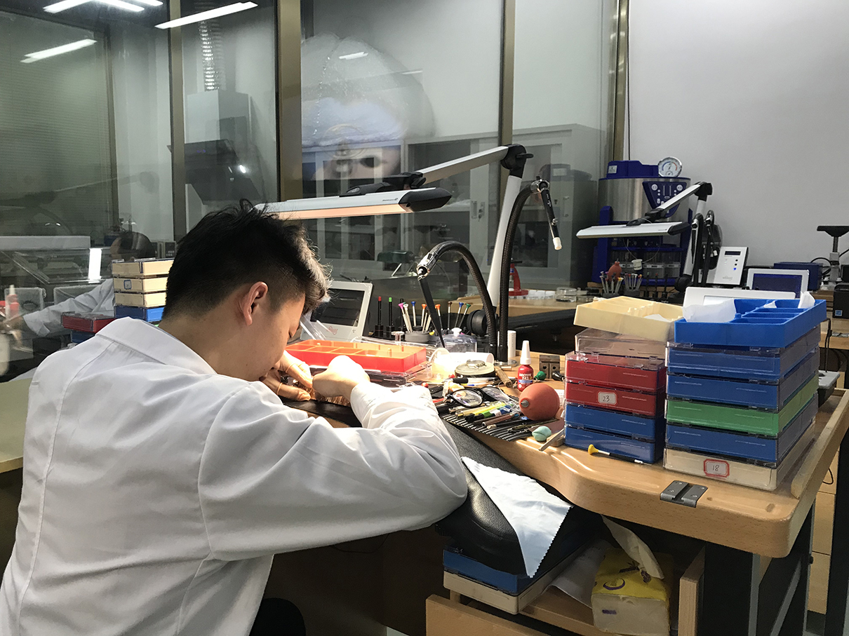 泰格豪雅售后维修中心地址（郑州中心店）